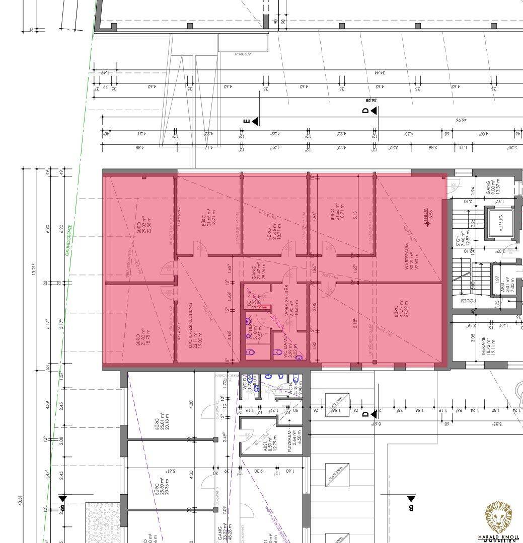 Detaillierter Grundriss des Obergeschosses mit verschiedenen Büroräumen und Sanitärbereichen.