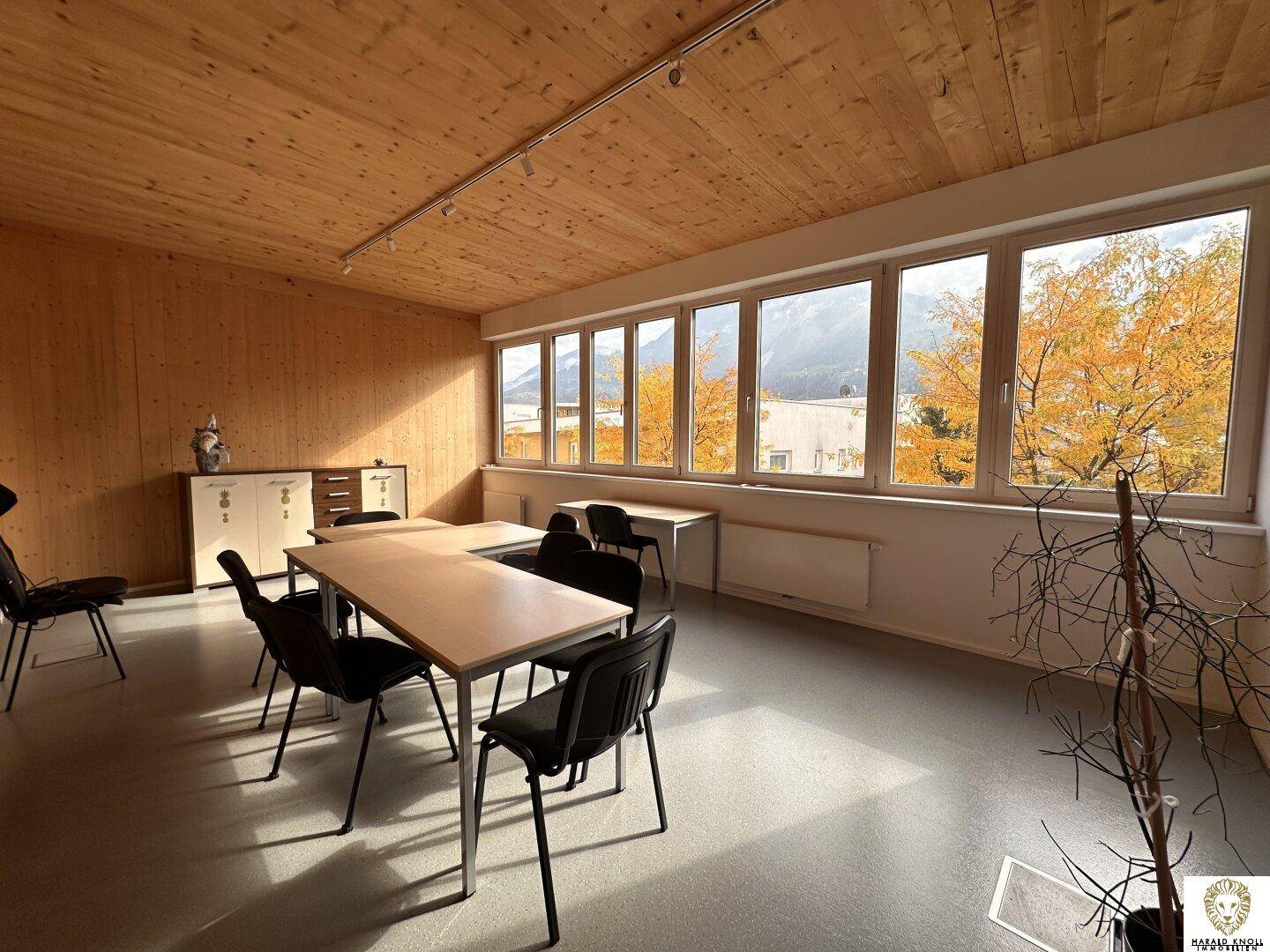 Großzügige Bürofläche in Toplage von Schwaz - View 4
