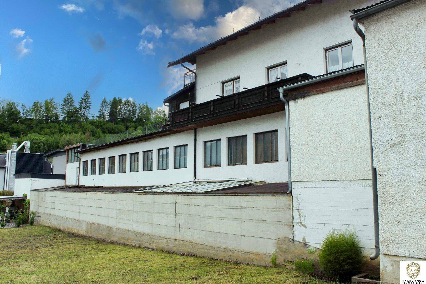Wohn- und Betriebsgebäude in Natters - Ansicht 2