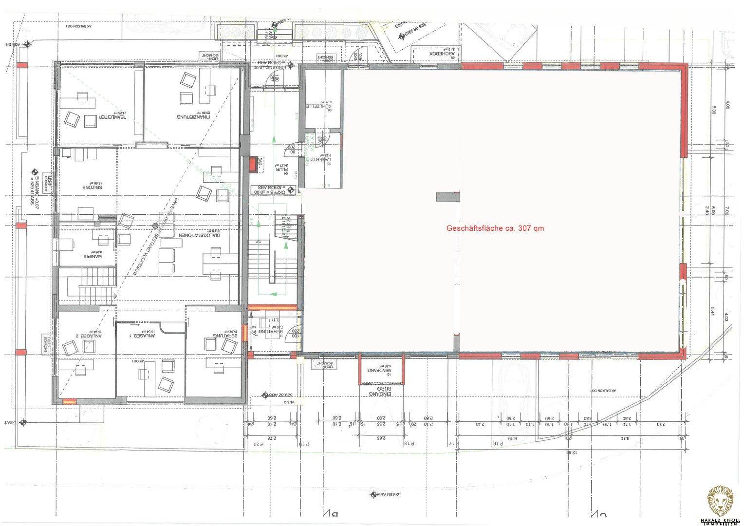 Detaillierter Grundrissplan mit einer großen Geschäftsfläche von ca. 307 m² und Bürobereichen.