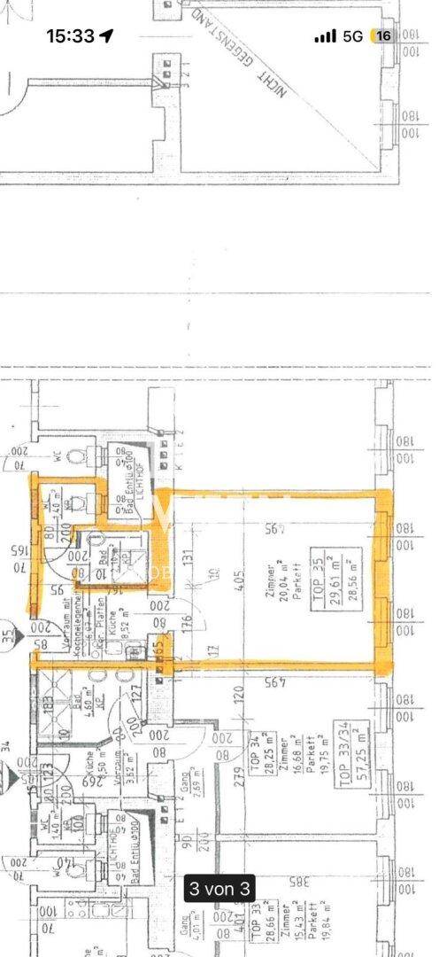 Grundriss einer Wohnung mit mehreren Zimmern, separater Küche, Bad mit Wanne und Dusche sowie einem Gäste-WC.