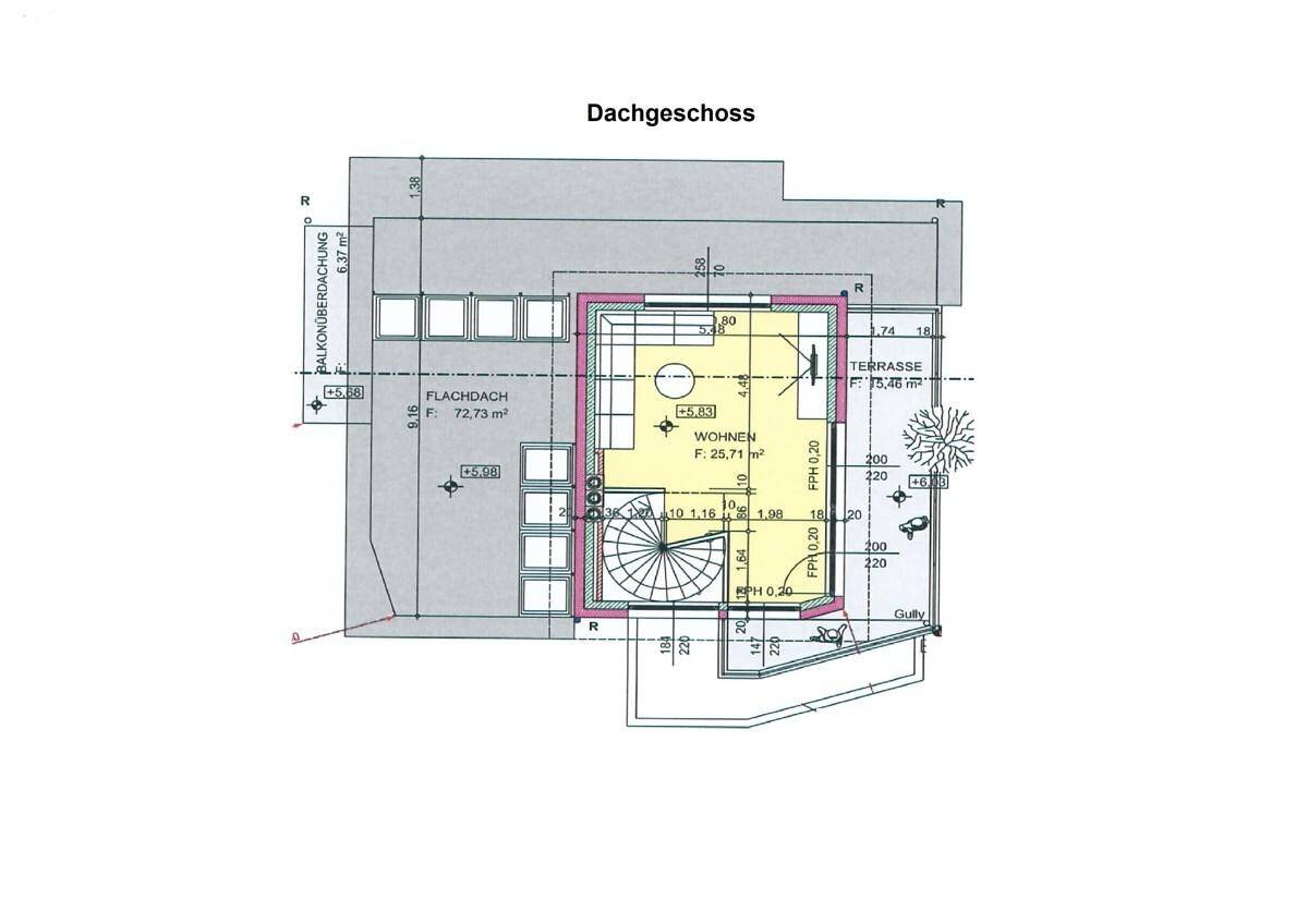 Grundriss des Dachgeschosses mit großer Terrasse und offenem Wohnbereich.