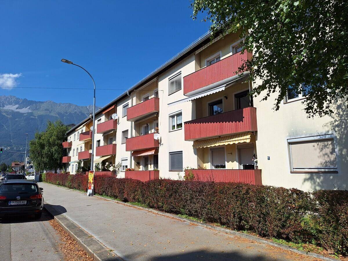 Straßenansicht