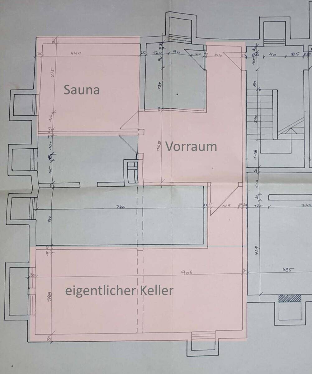 Grundriss des Kellergeschosses mit Sauna, Vorraum und dem eigentlichen Kellerbereich.