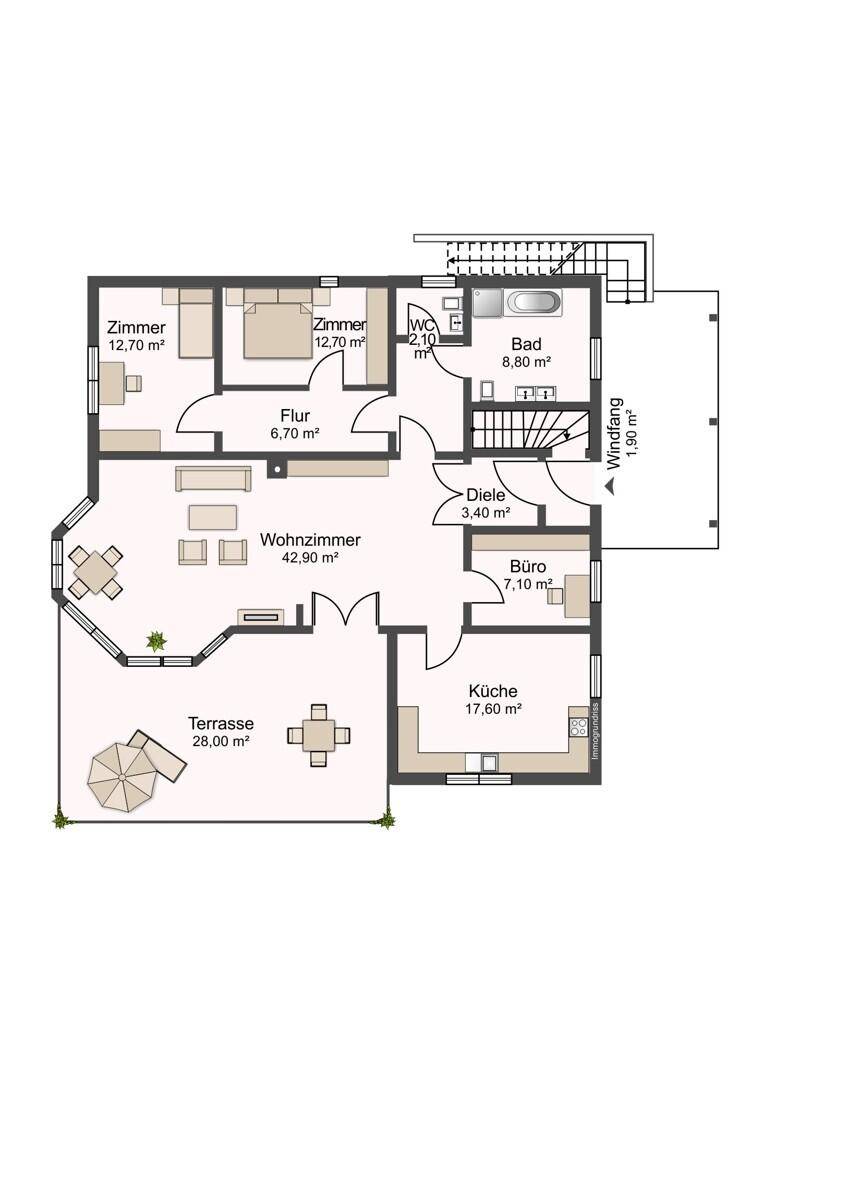 Grundriss des Erdgeschosses mit Wohnzimmer, Küche, Büro und großer Terrasse.