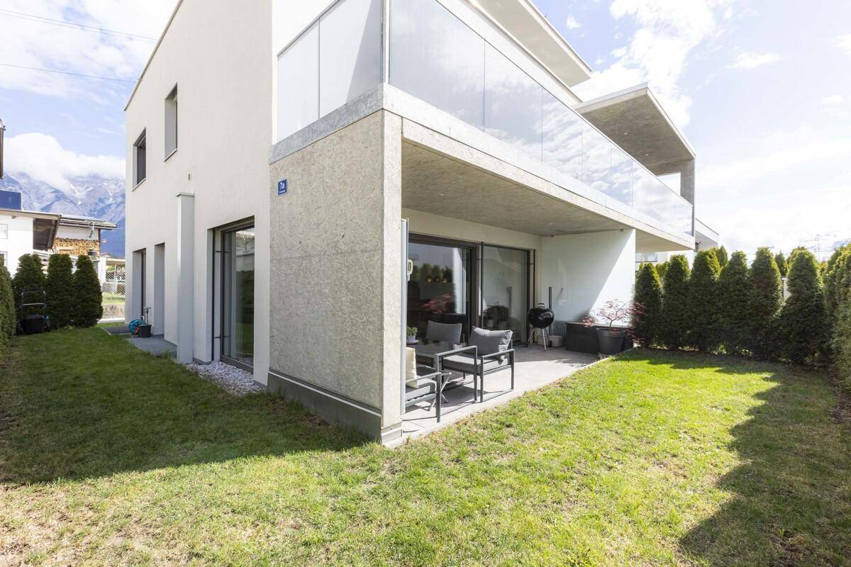 Terrasse mit Garten