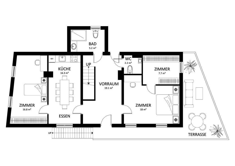 Grundriss des Erdgeschosses mit offener Küche, Essbereich, Schlafzimmern und einer großen Terrasse.
