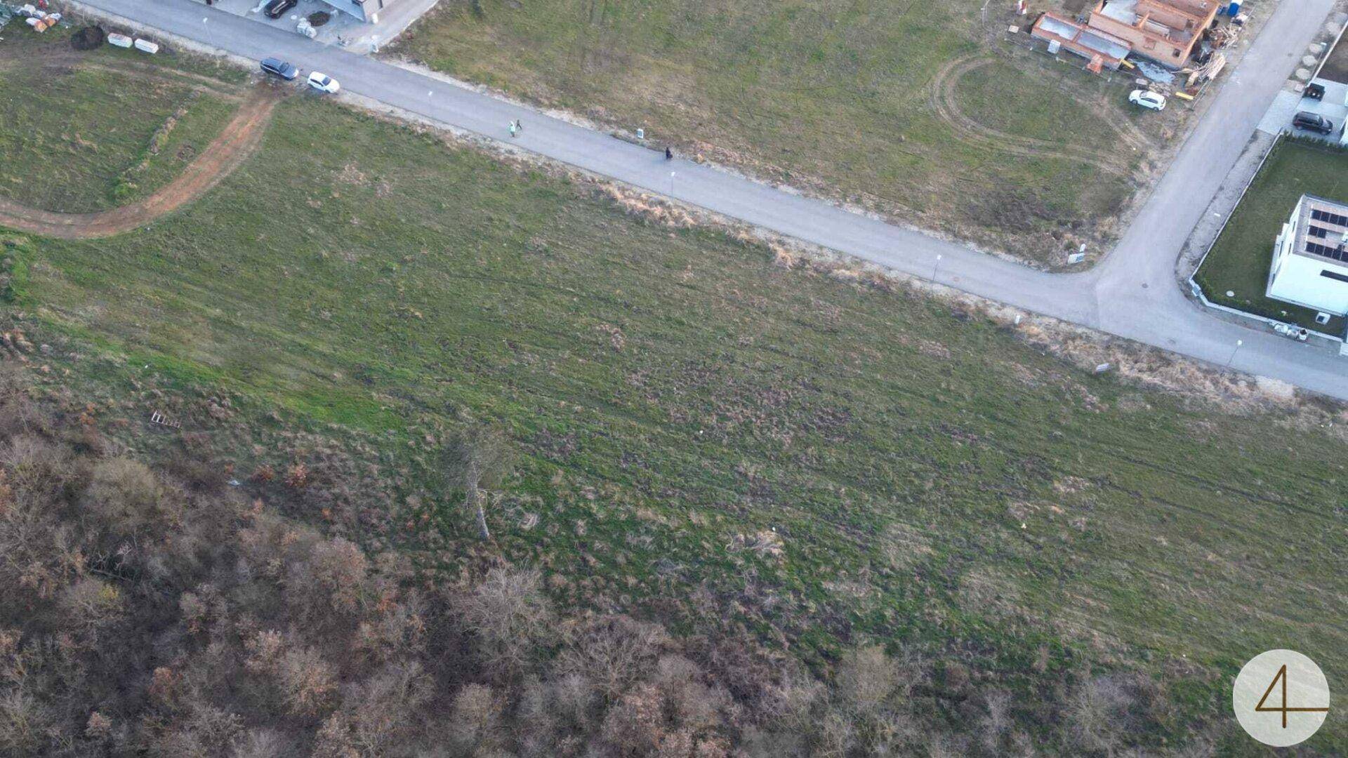 Sonniges Baugrundstück in ruhiger Umgebung - Ansicht 2