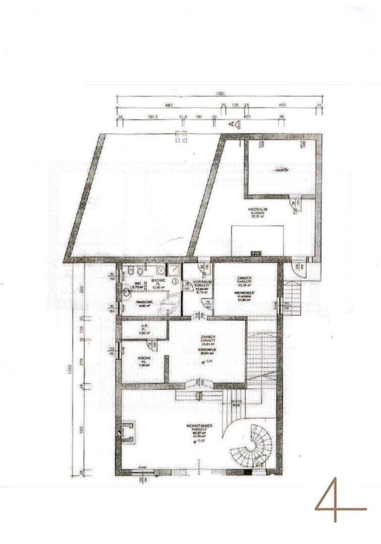 Grundriss des Dachgeschosses mit Zimmern, Bad und Wendeltreppe.