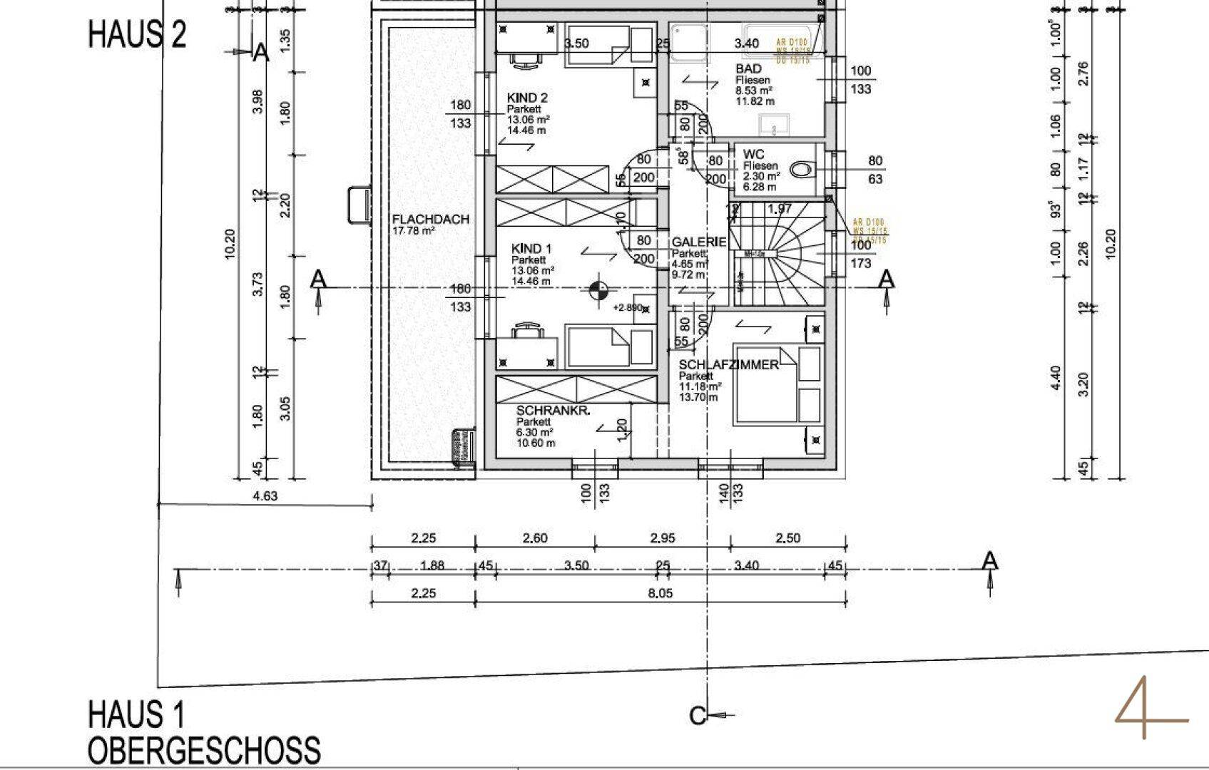 Grundriss des Obergeschosses von Haus 1 mit Schlafzimmern, Bad und Flachdach.