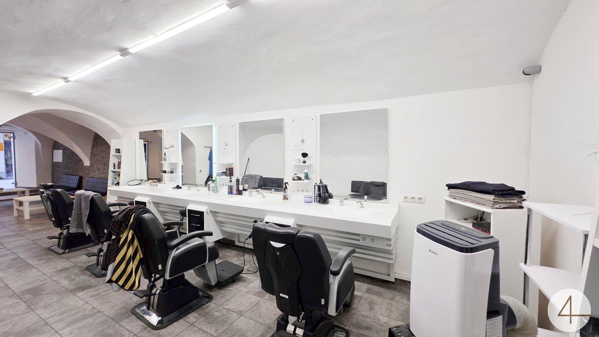 Friseurlokal Mitten in Krems - Widok 2
