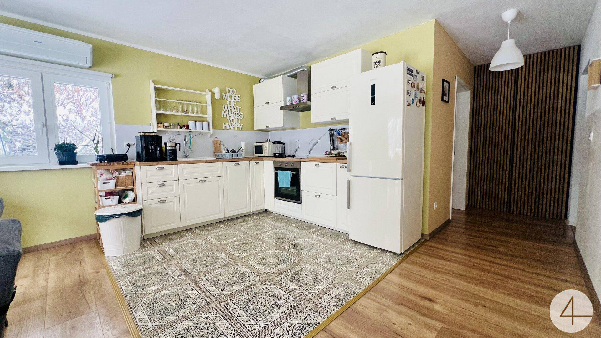 Zweifamilienhaus im Wienerwald - getrennte Wohneinheiten - Terrasse &amp; Garten - Niedrigenergiehaus mit Fußbodenheizung - Ansicht 2