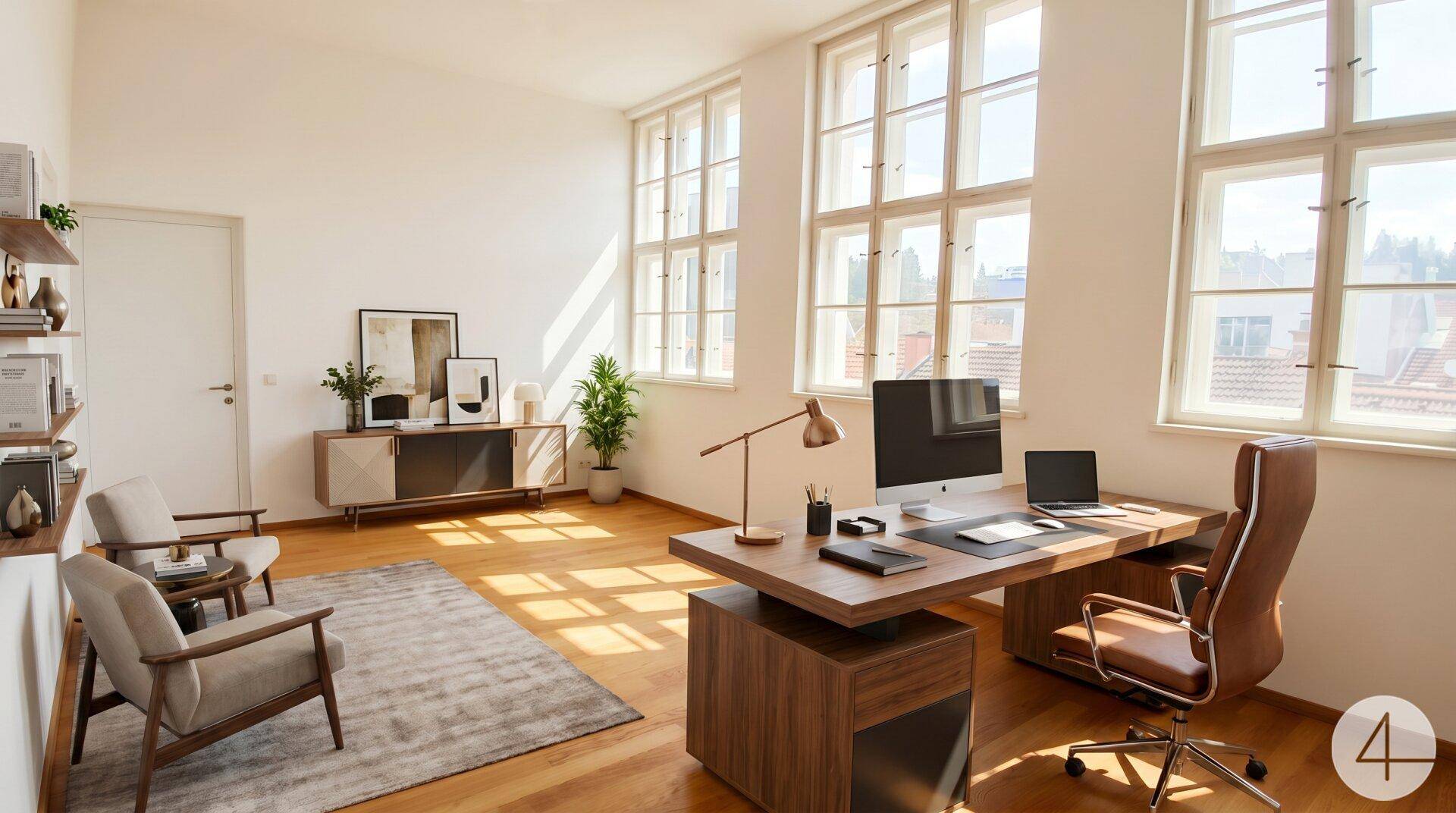 Geräumiges und helles Büro mit großem Schreibtisch, bequemen Stühlen und viel Tageslicht durch hohe Fenster.