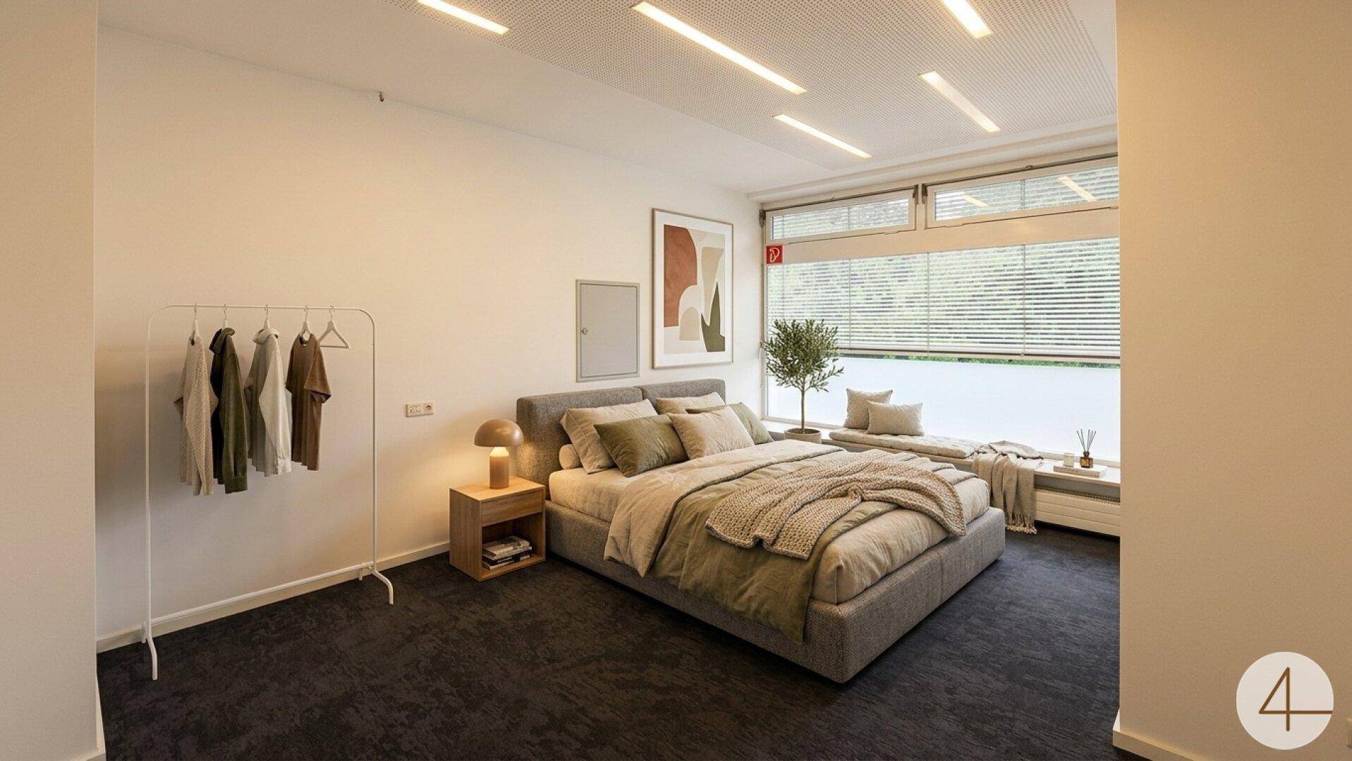 Gemütliches Schlafzimmer mit großem Bett, moderner Dekoration und Fenster mit Jalousien.
