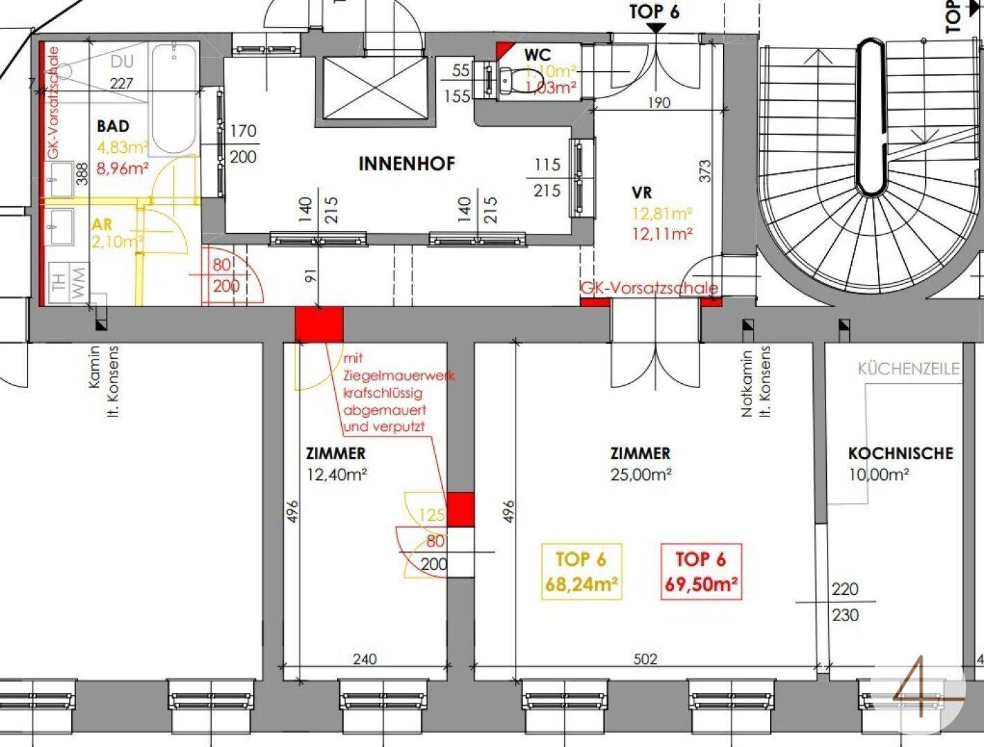 Grundriss der Wohnung mit Zimmern, Bad, WC und Innenhofblick, zeigt Renovierungspotenzial.