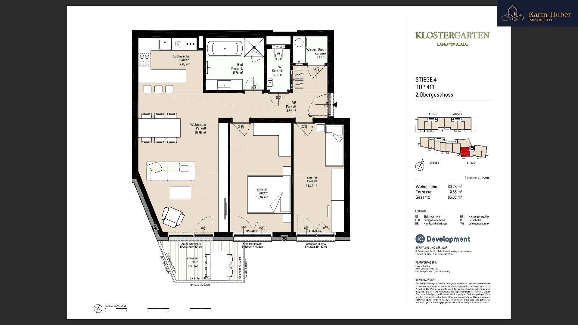 Detaillierter Grundriss einer Wohnung mit drei Zimmern, offenem Wohnbereich und Terrasse.