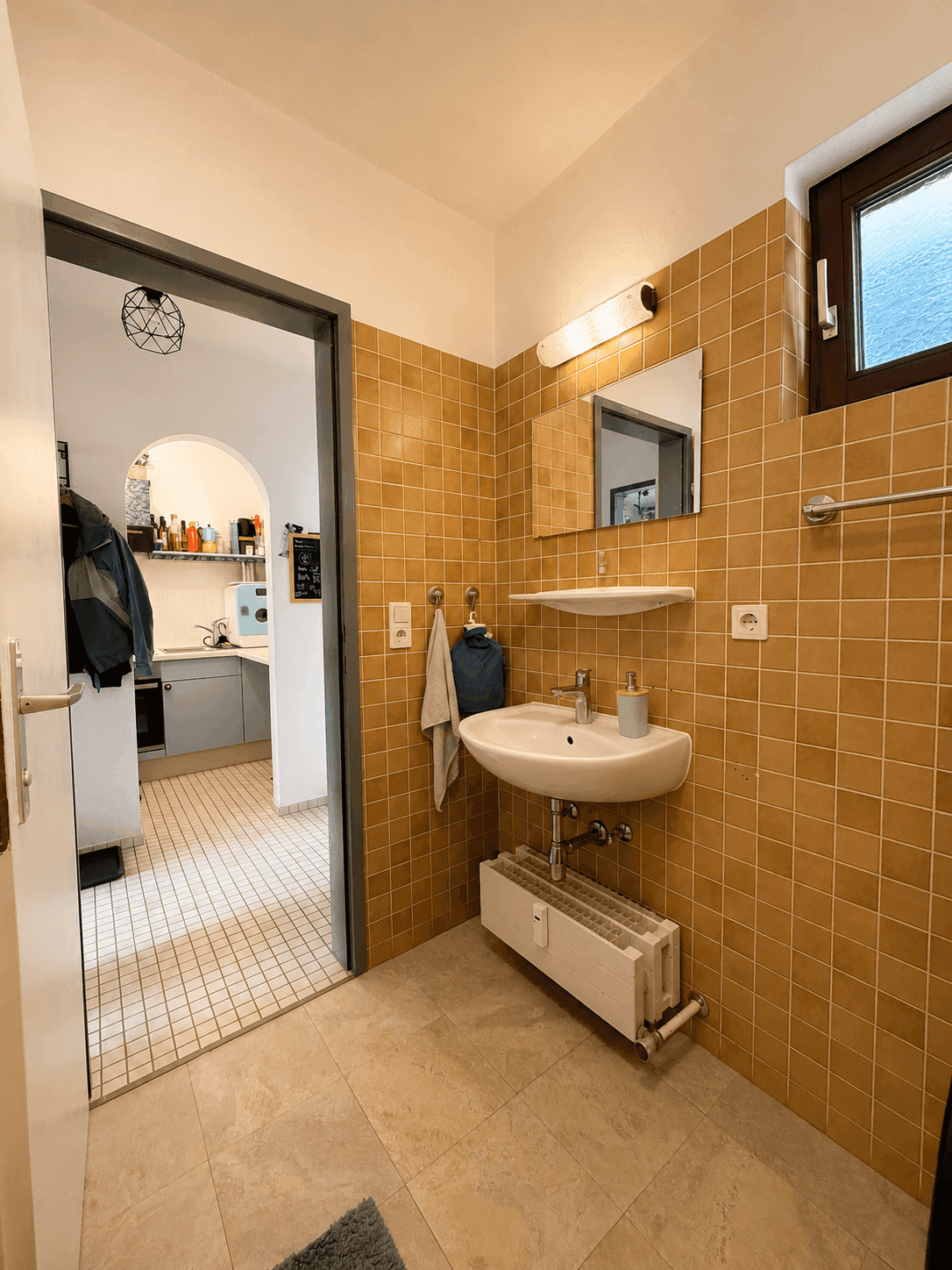 2607-SONNIGE SINGLEWOHNUNG MIT GARAGE IN INNSBRUCK/KRANEBITTEN - Więcej