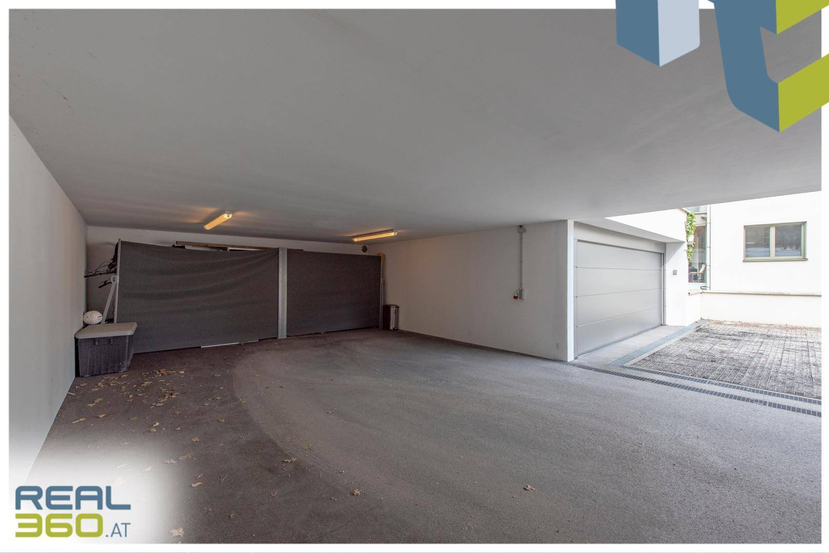 Das zugehörige Carport