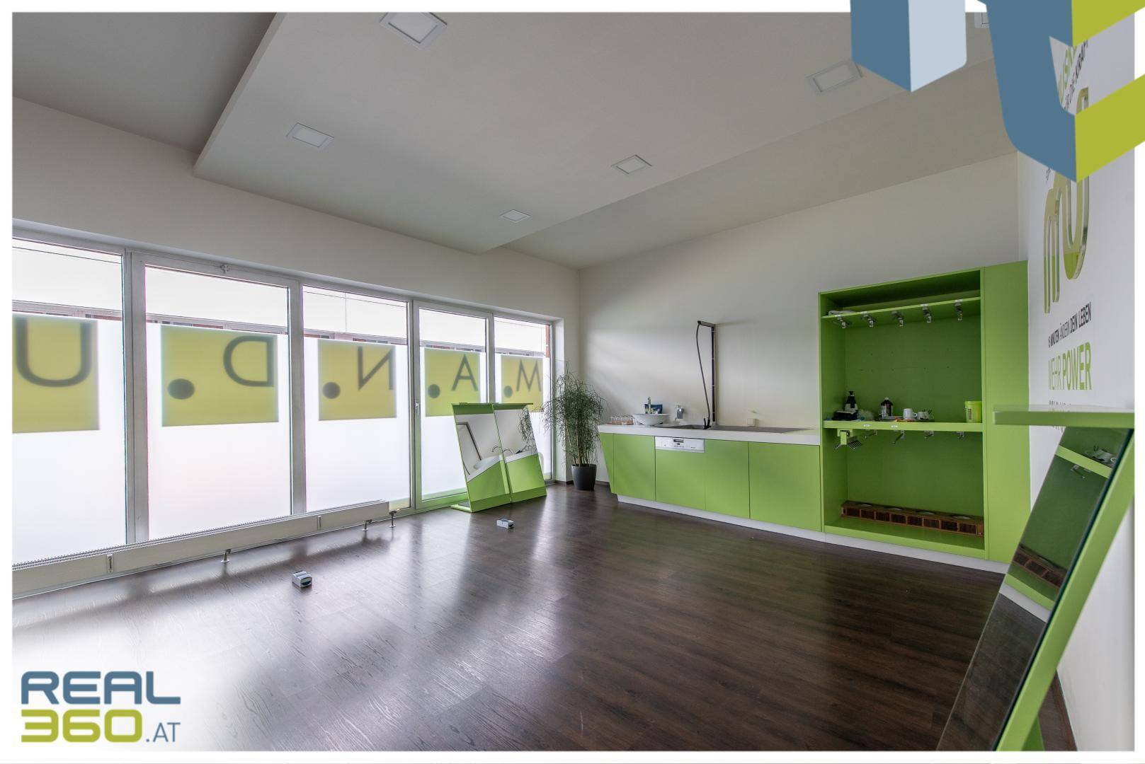 Schöner heller Büro-/ Verkaufsraum