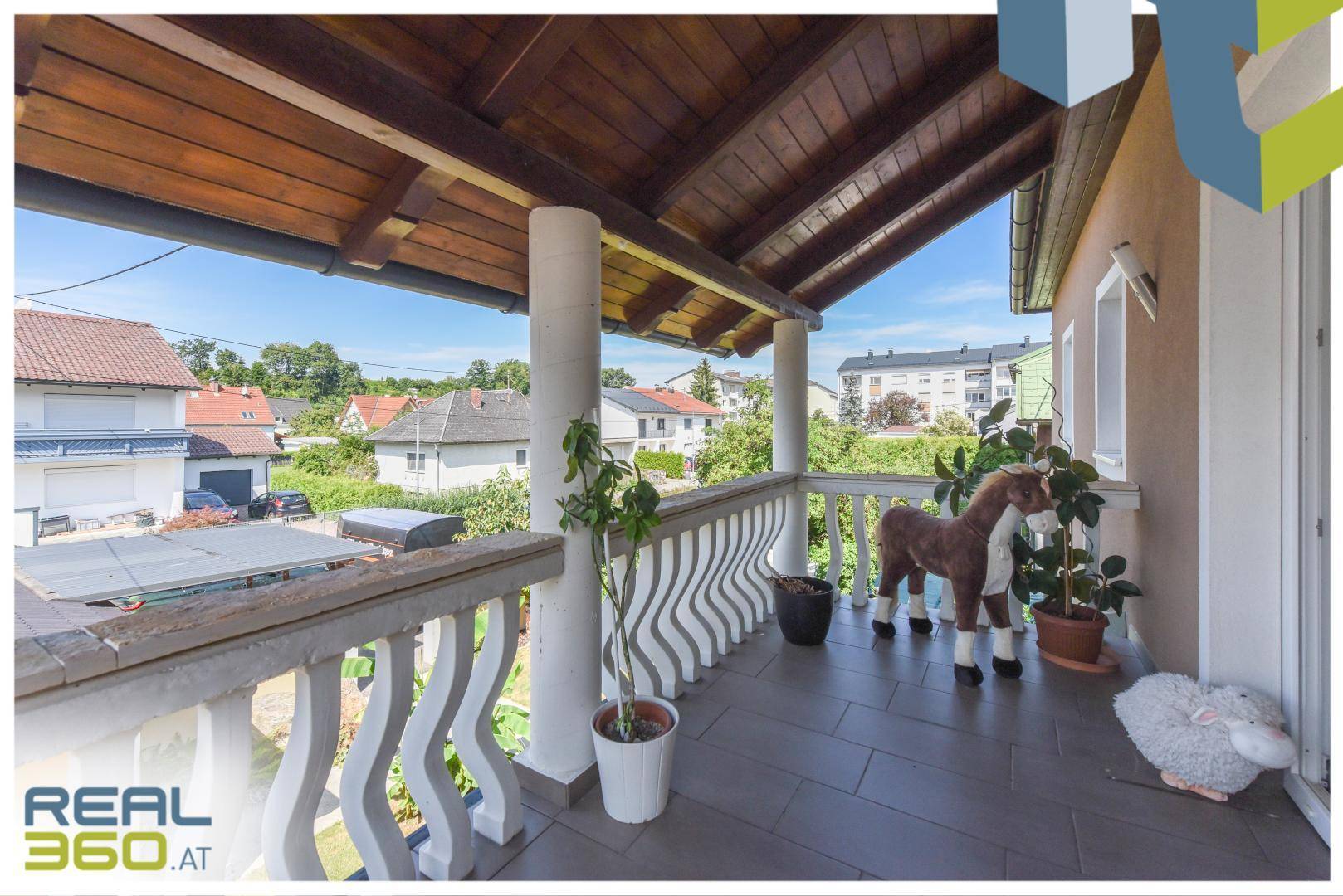 Balkon OG