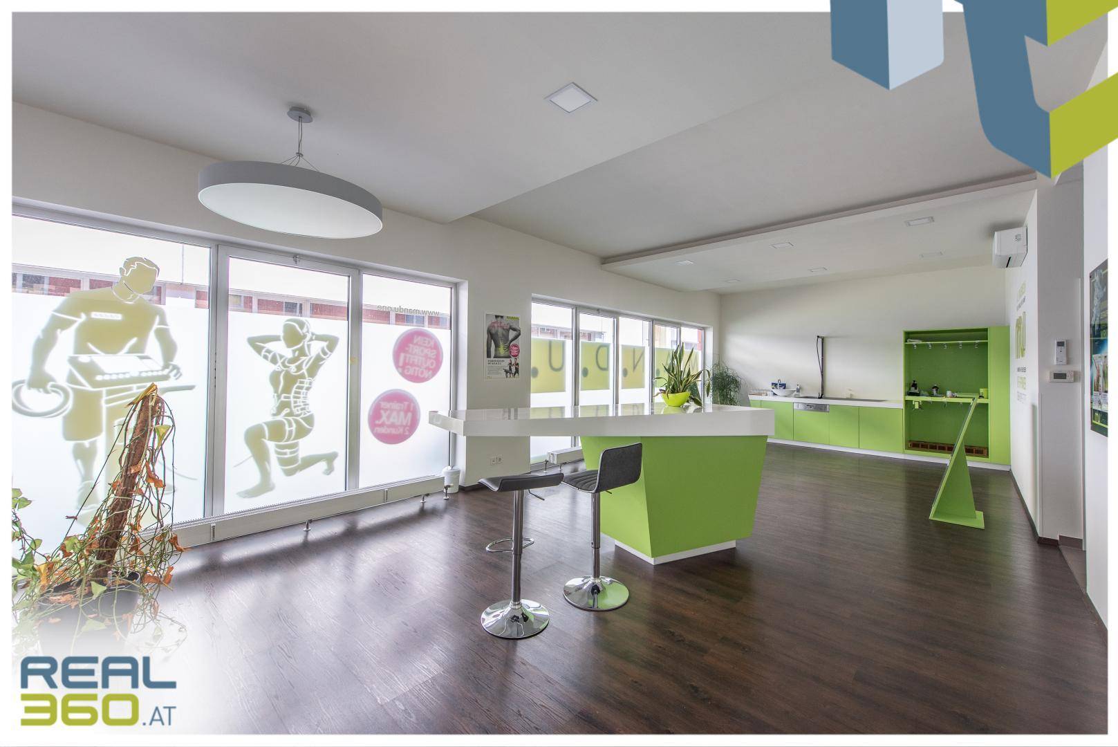 Schöner heller Büro-/ Verkaufsraum