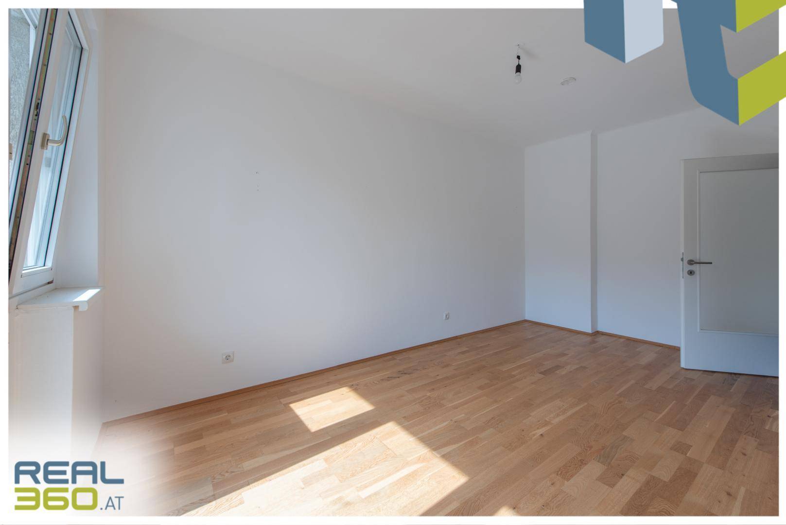 Wohn-/ Esszimmer