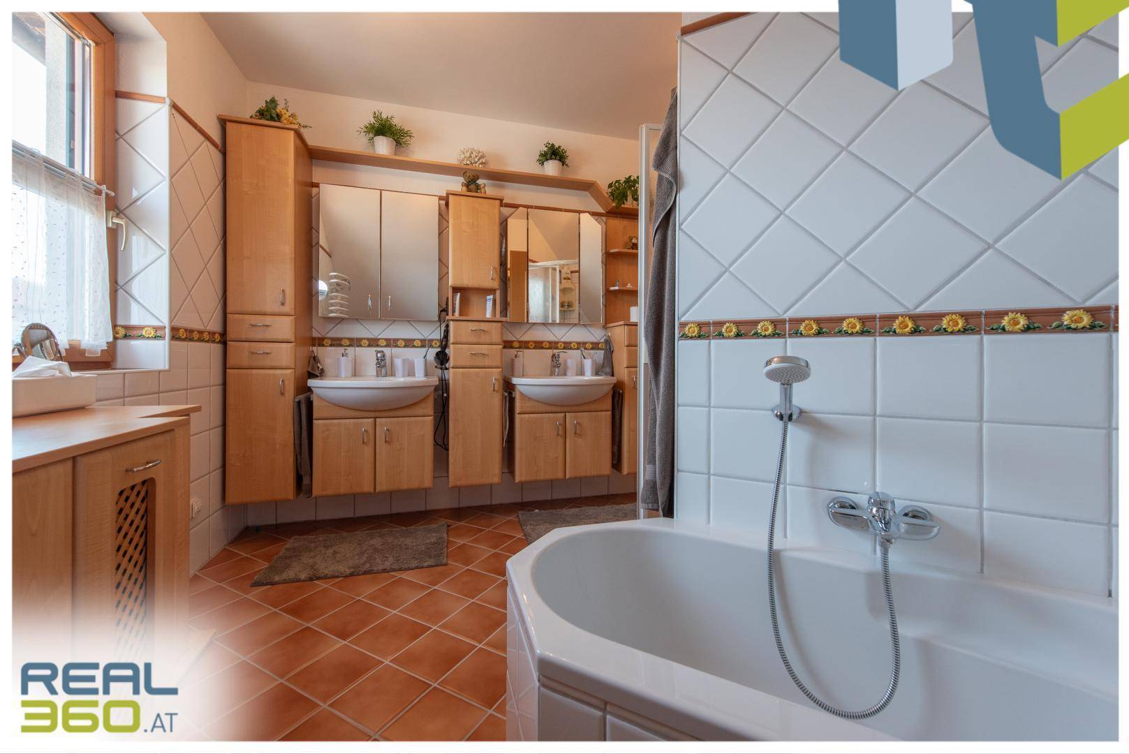 Badezimmer im OG