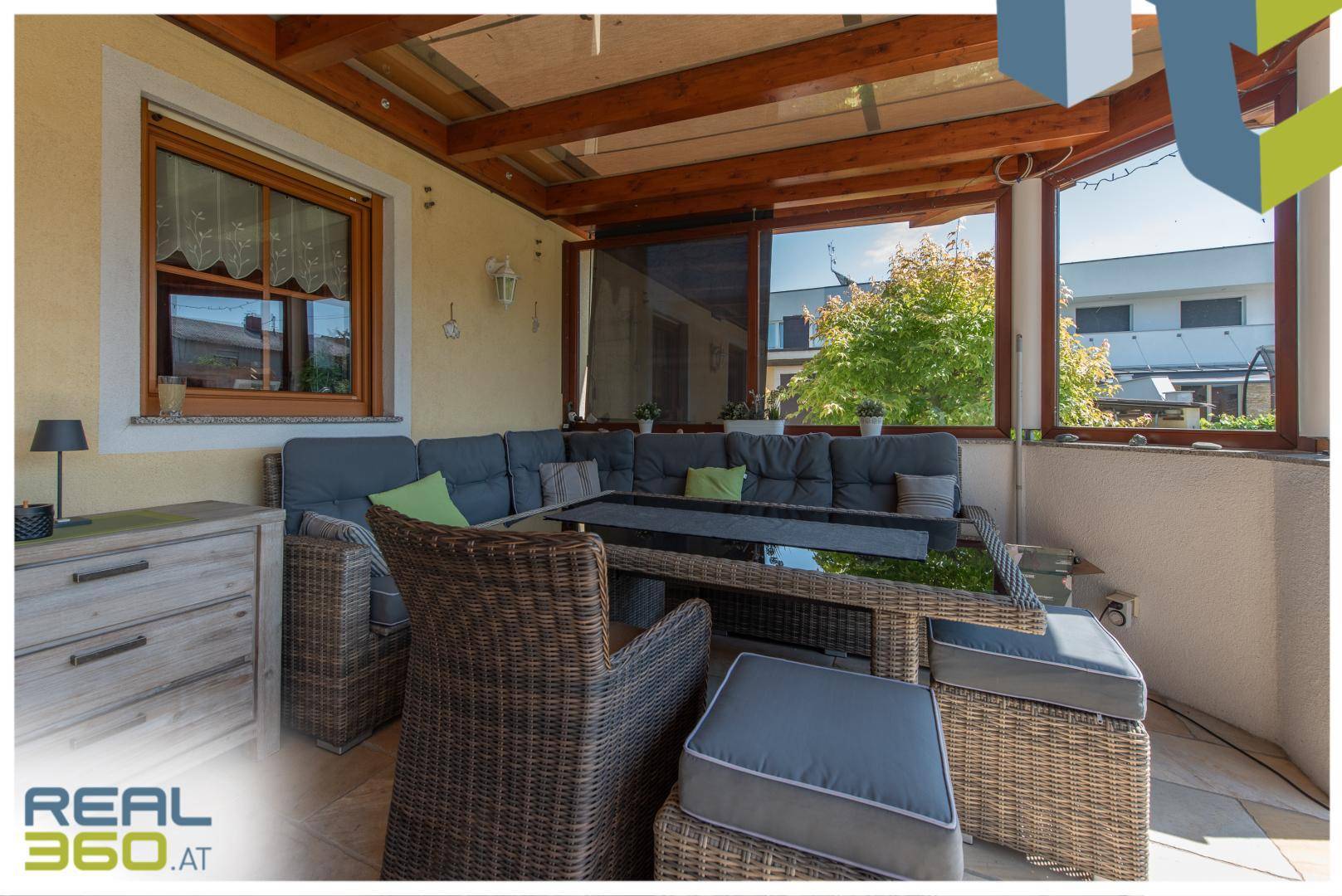 Gemütliche Sitzgruppe auf der Terrasse