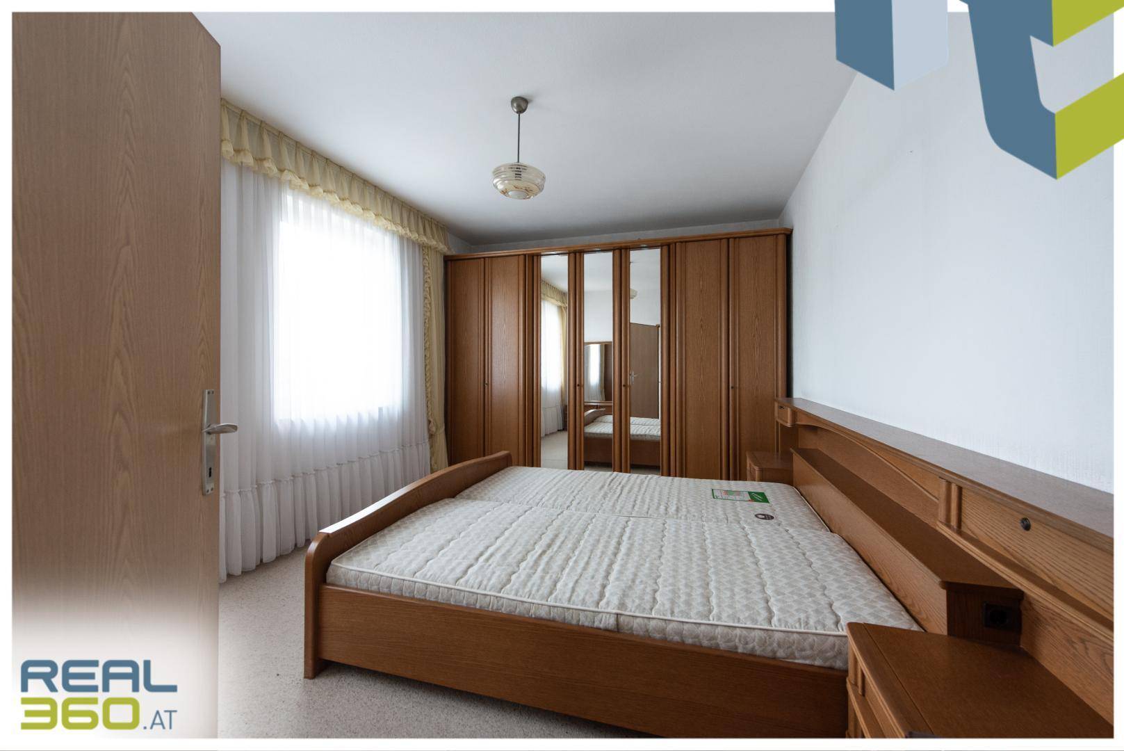 Schlafzimmer 2. OG