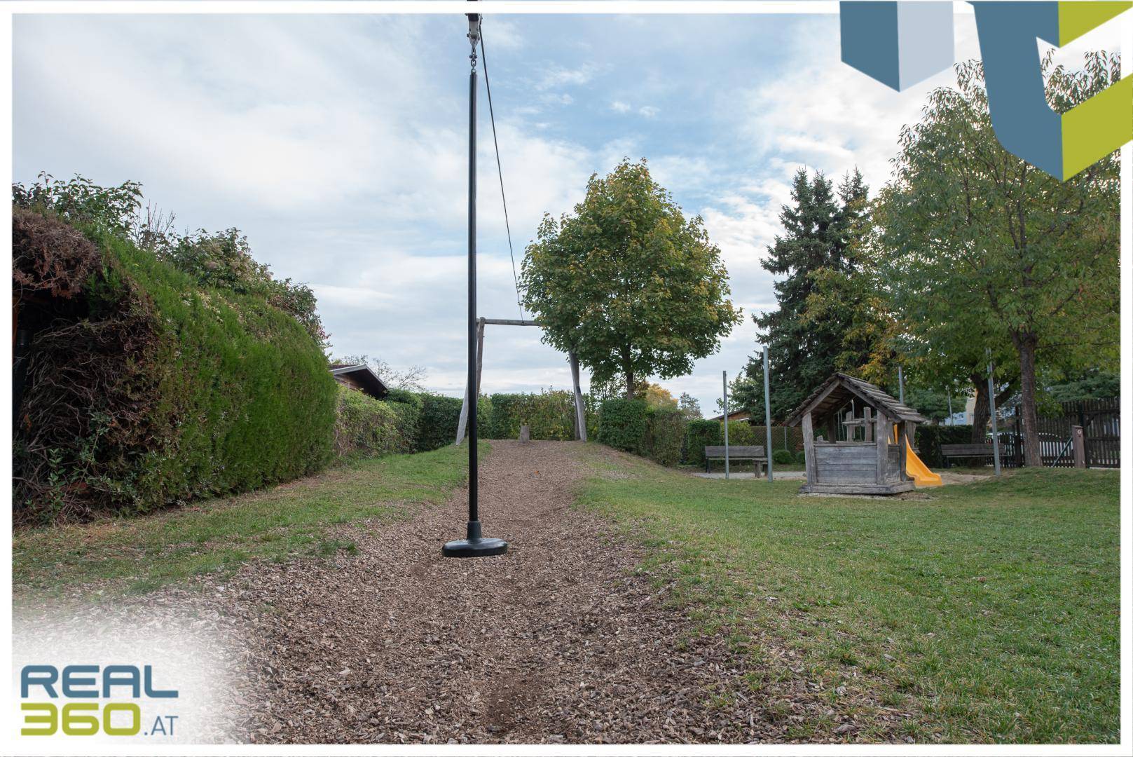 Spielplatz beim Haus
