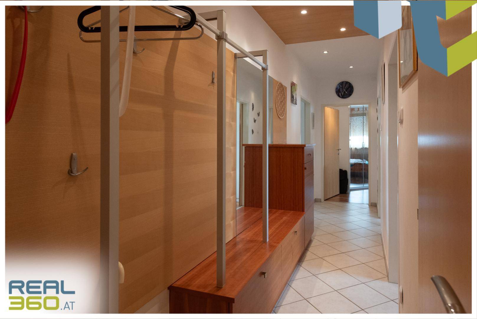 Vorzimmer / Garderobe