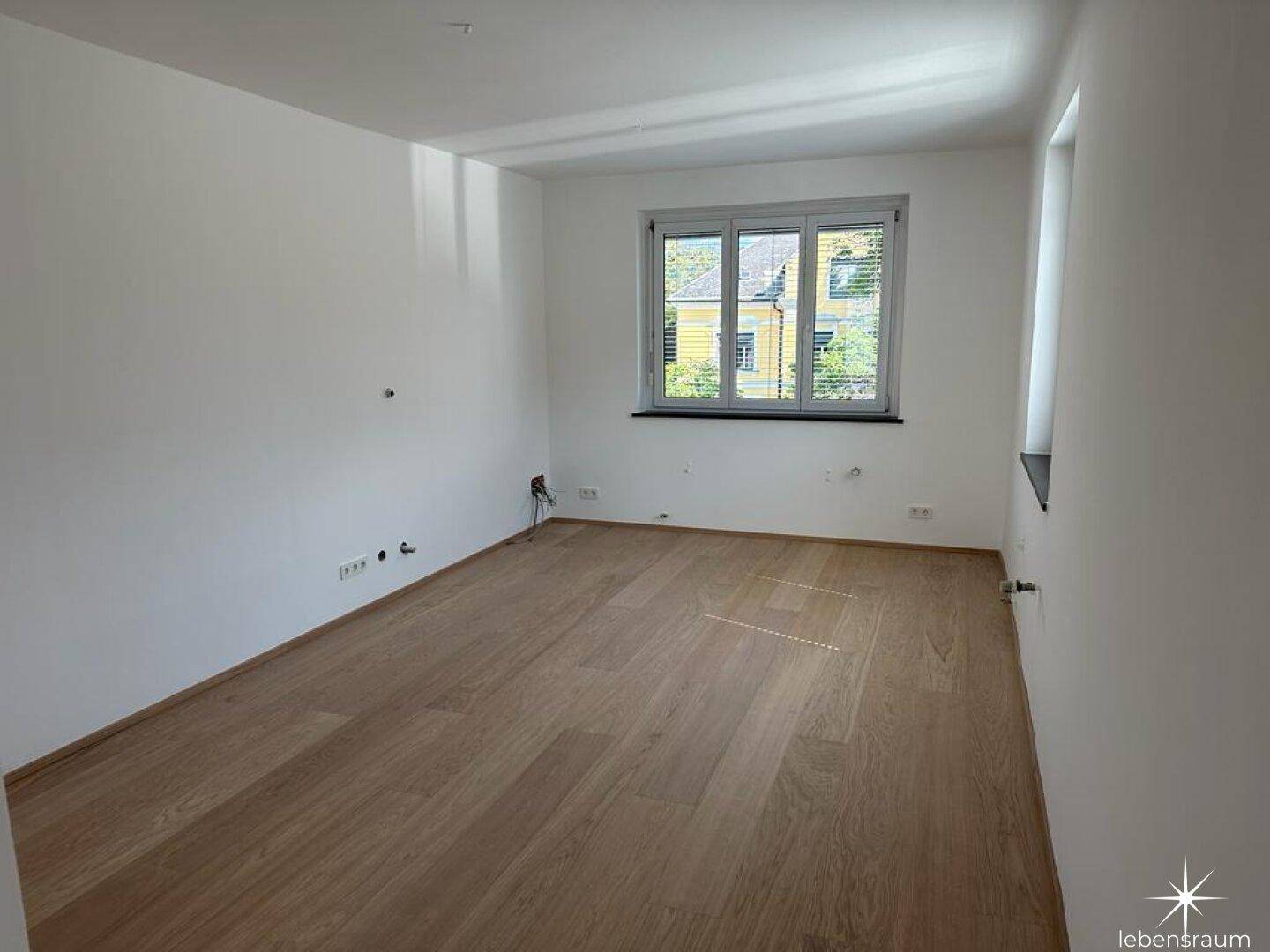 Schlafzimmer 1 von 2.