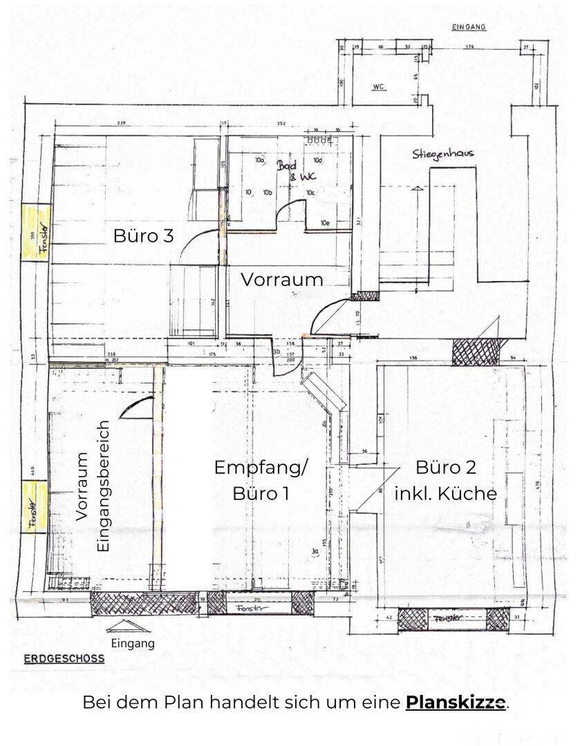 Handgezeichneter Grundriss des Erdgeschosses mit Büroräumen, Empfangsbereich und WC.