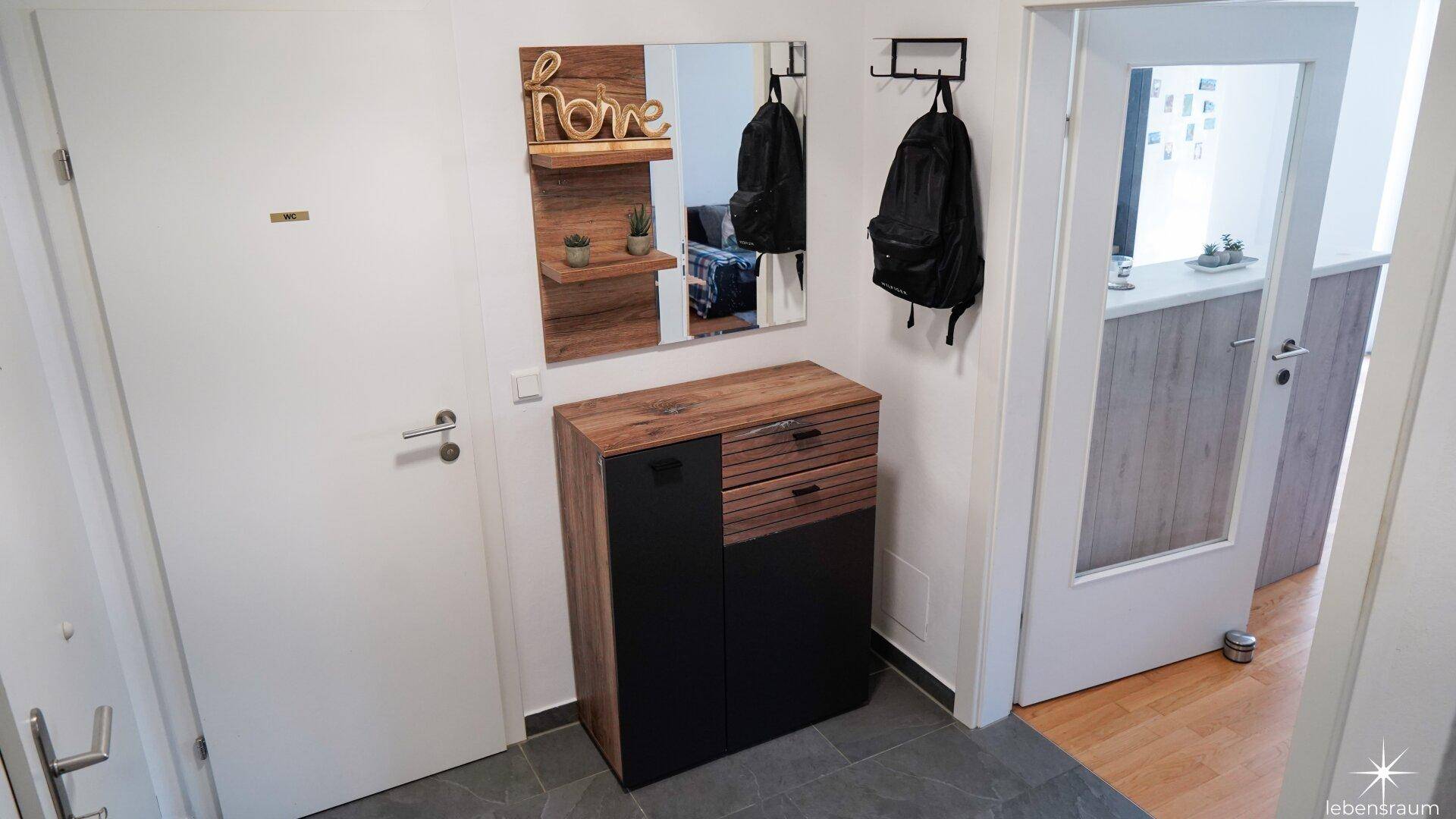 Eingangsbereich mit Garderobe
