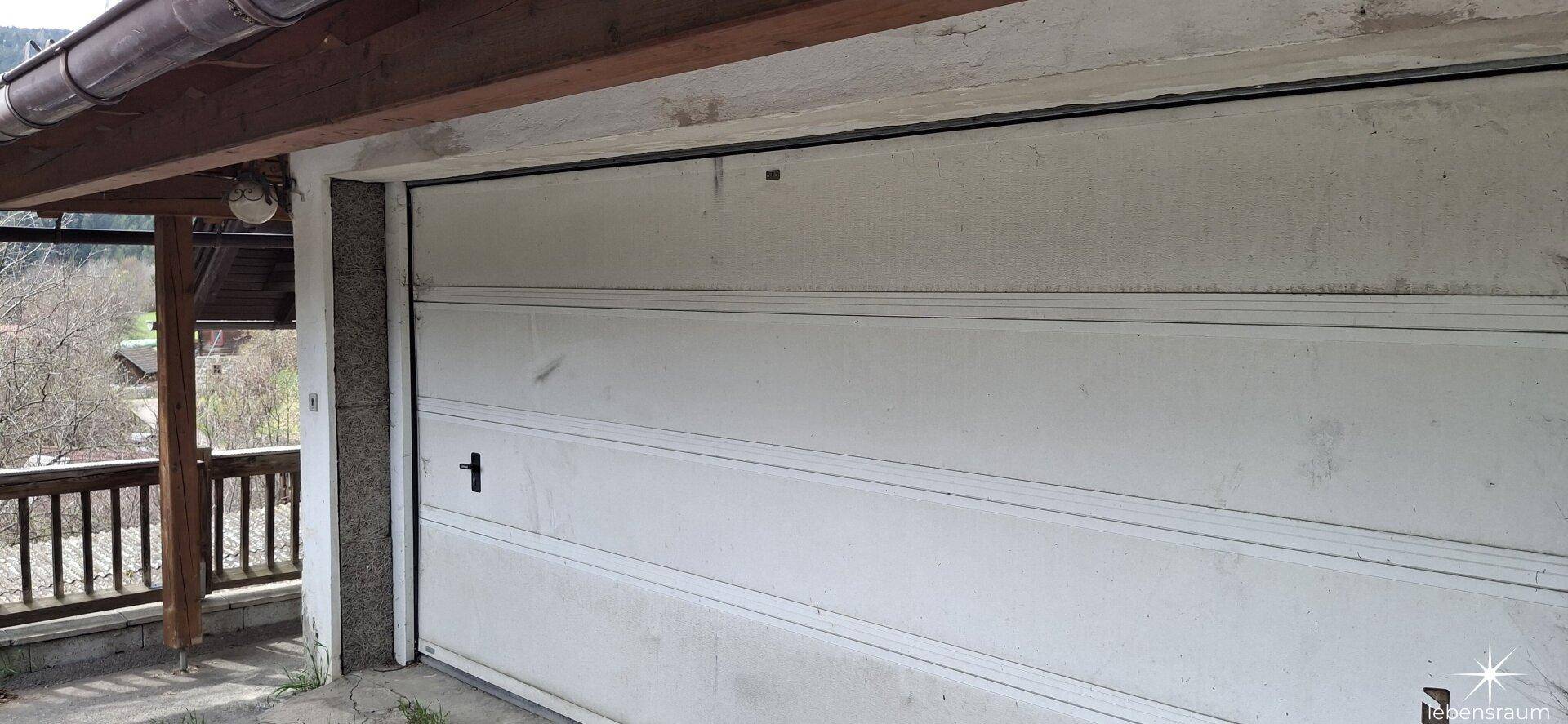 Garage.