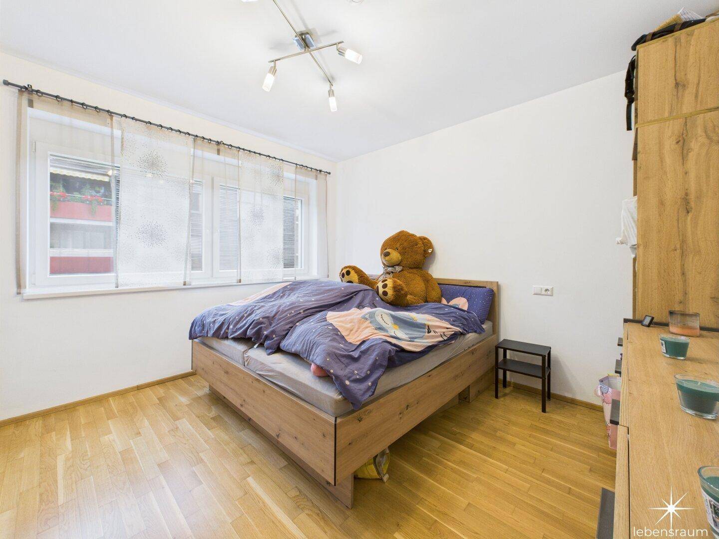 Schlafzimmer.