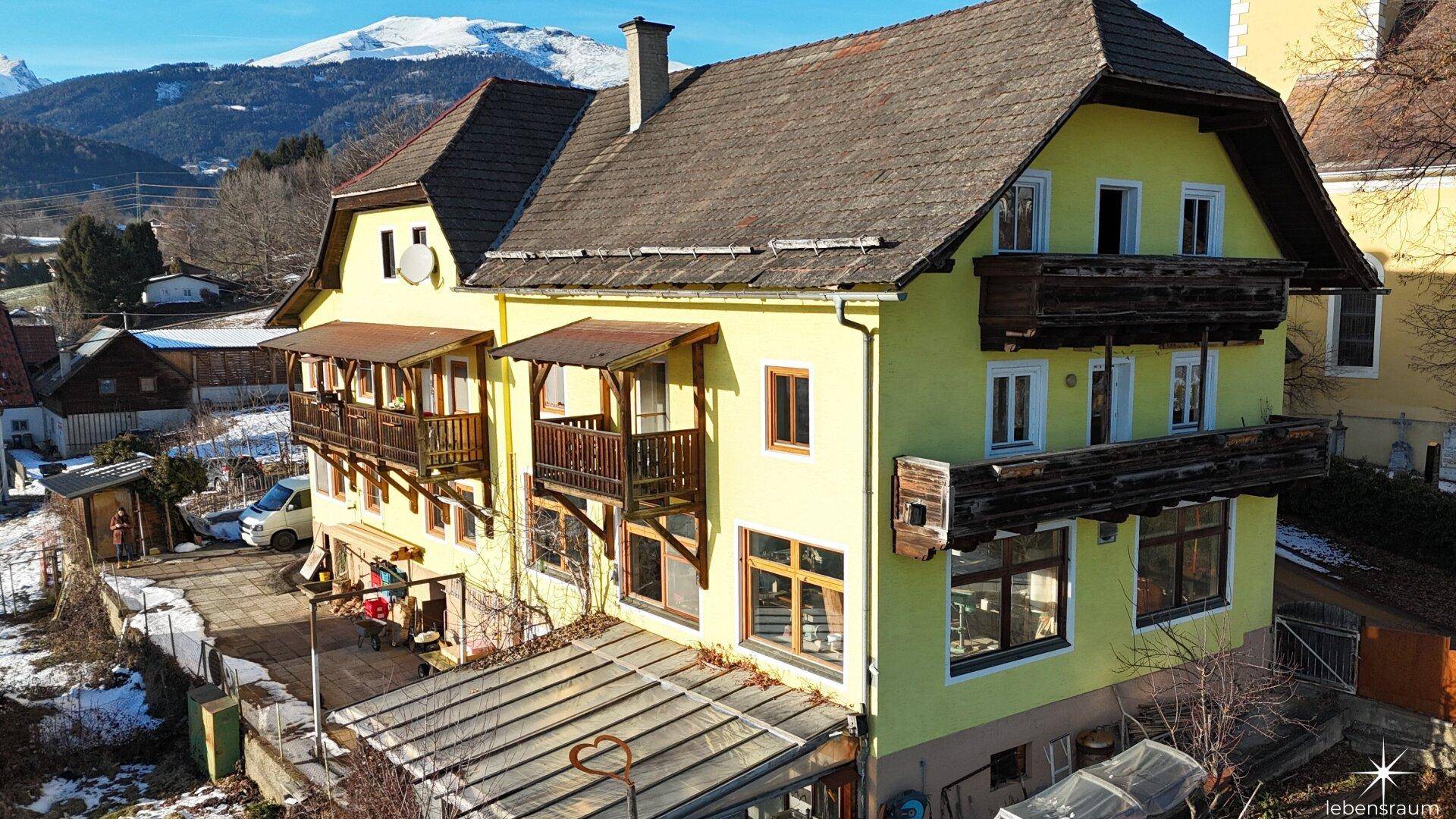 Nahe Seeboden am Millstätter See: Großzügiges Mehrparteienhaus. 260 m² Ausbaureserve. Investment mit Perspektive. - Ansicht 2
