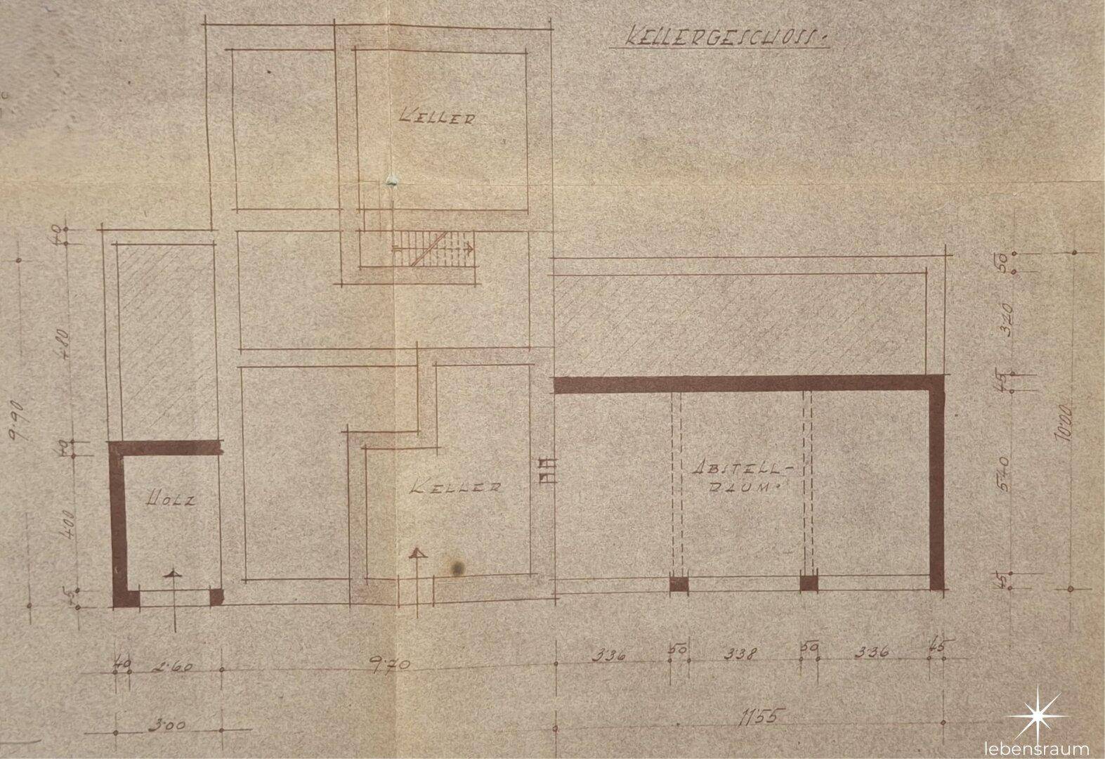 Historischer Grundriss des Kellergeschosses mit verschiedenen Kellerräumen und Lagerbereichen.