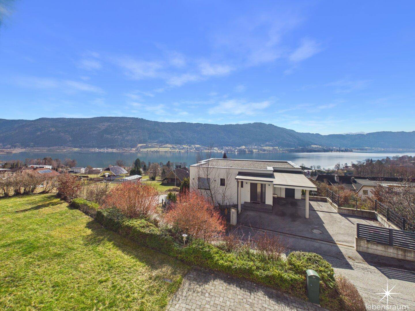 TRAUM SEEBLICK - großzügiges 11-Zimmer-Haus in Stiegl/Steindorf am Ossiachersee mit 2 Balkonen, 2 Terrassen. - Ansicht 3