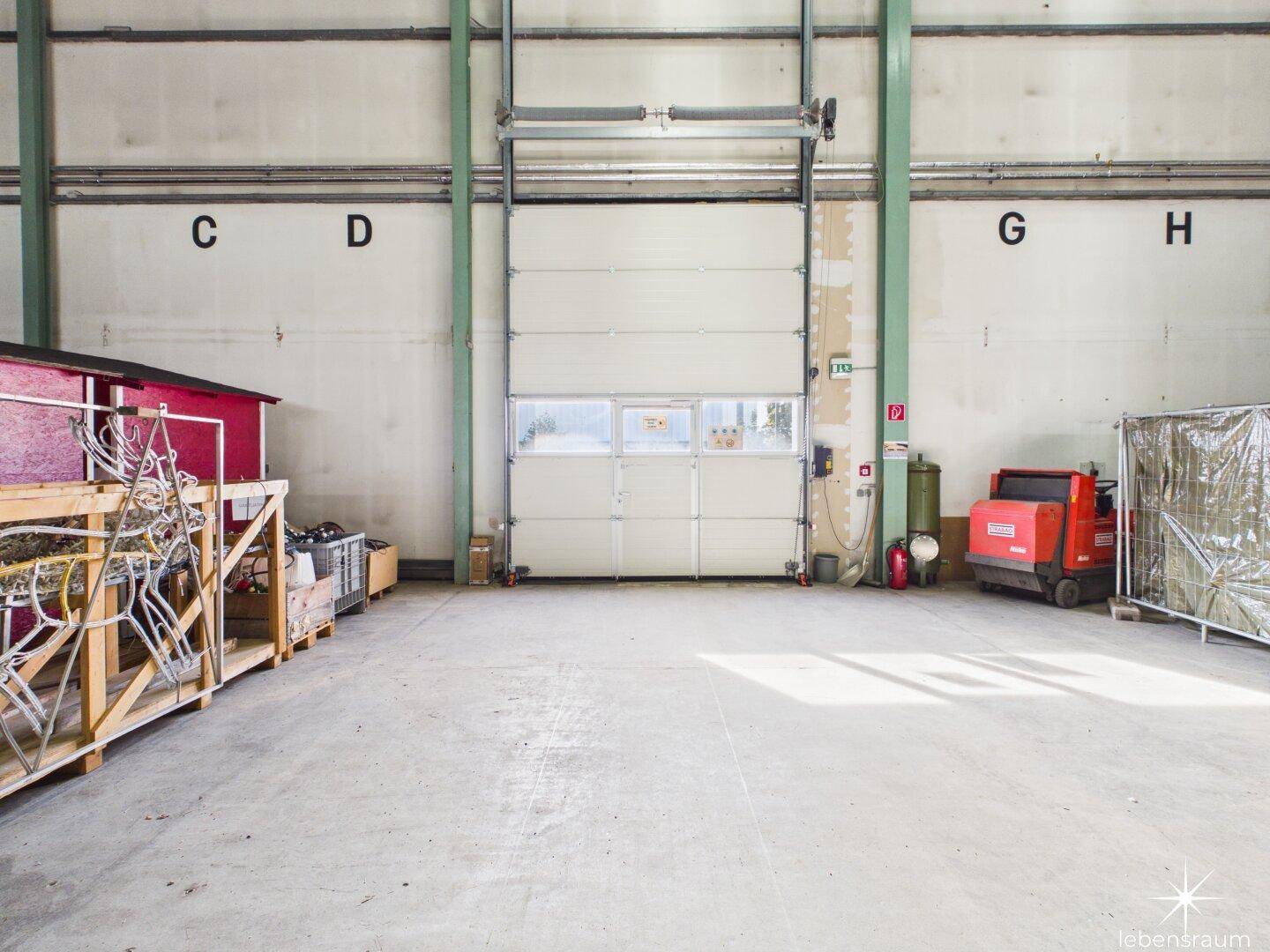 Top-Logistikfläche in Spittal an der Drau: Teilflächen im Hochregallager mit optimaler LKW-Andienung! – další