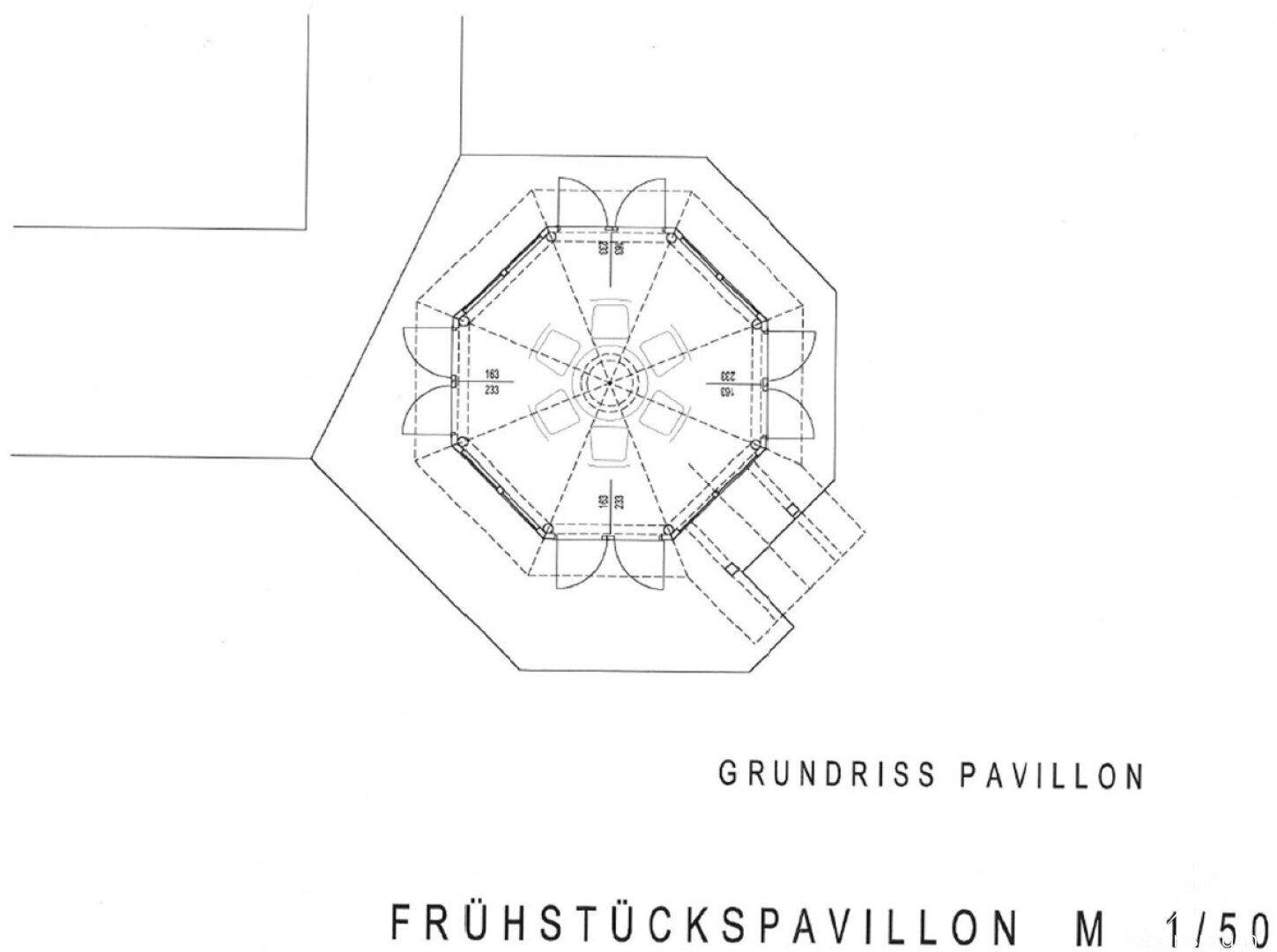Grundriss eines achteckigen Frühstückspavillons mit Sitzgelegenheiten.