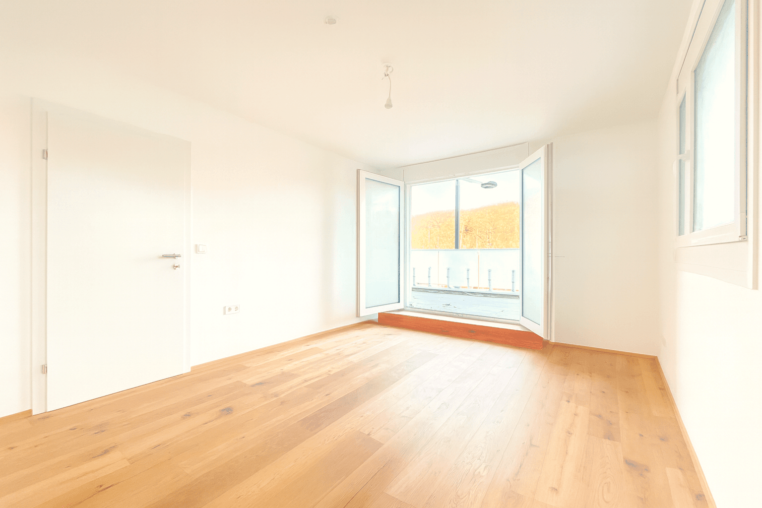 Schlafzimmer 2 mit Zugang Terrasse