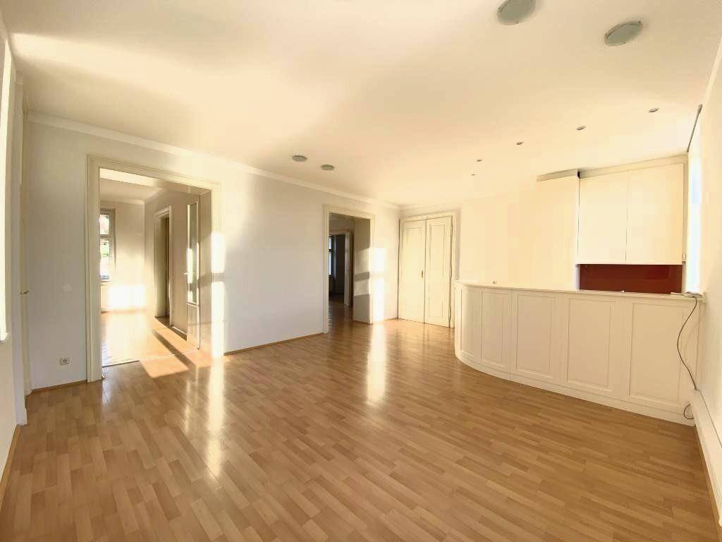 Vorzimmer mit Empfang