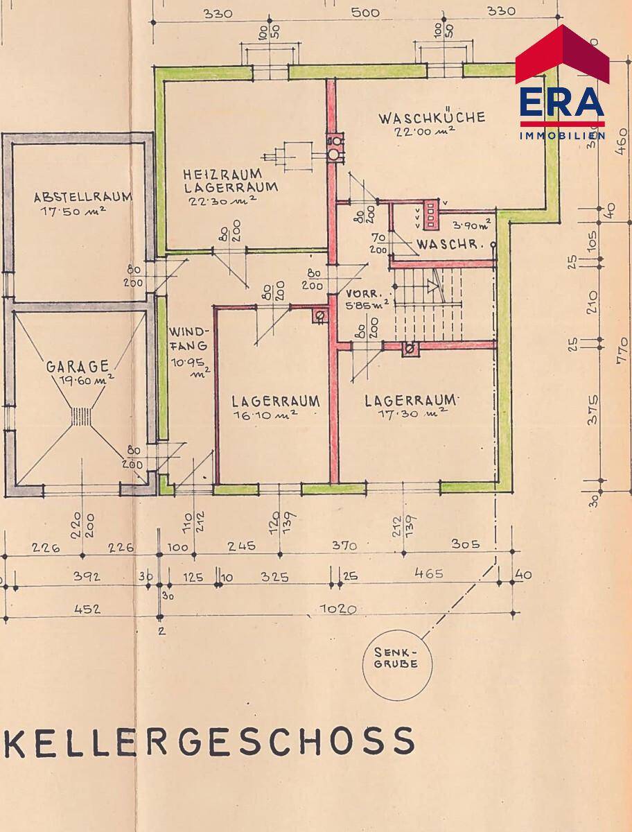 Grundriss des Kellergeschosses mit Garage, Waschküche, Heizraum und mehreren Lagerräumen.