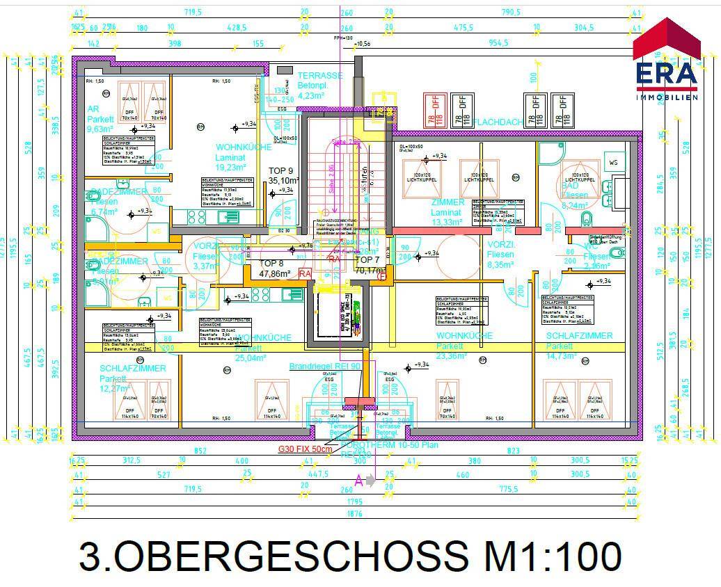 Grundriss des 3. Obergeschosses mit Wohnküchen, Schlafzimmern und großer Terrasse.