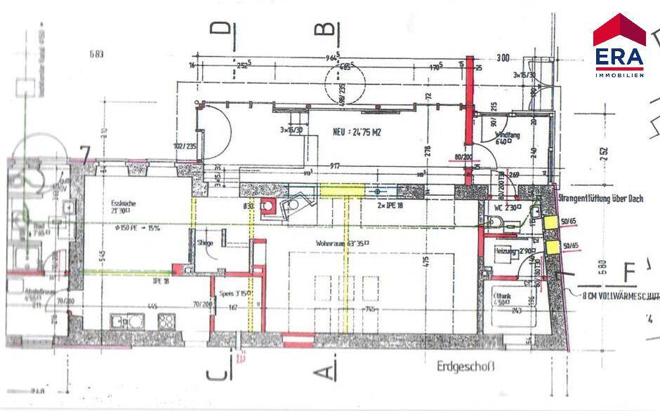 Grundriss des Erdgeschosses mit offenem Wohnbereich, Küche und Zugang zur Terrasse.