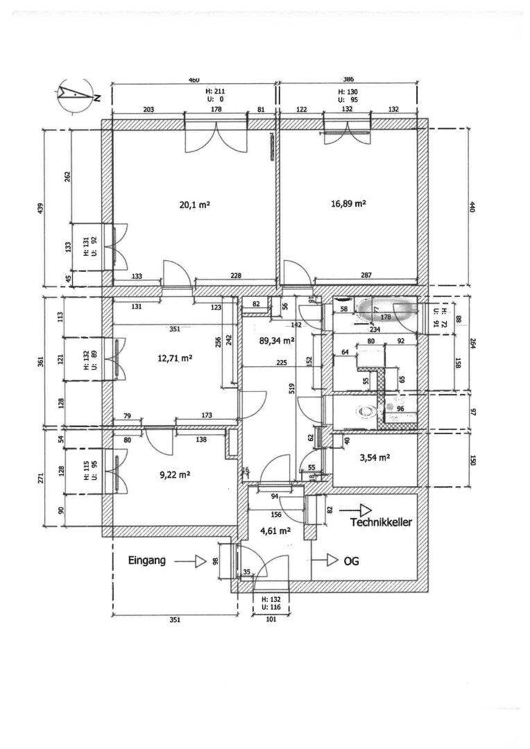 Grundriss des Obergeschosses mit mehreren Räumen und technischen Details.