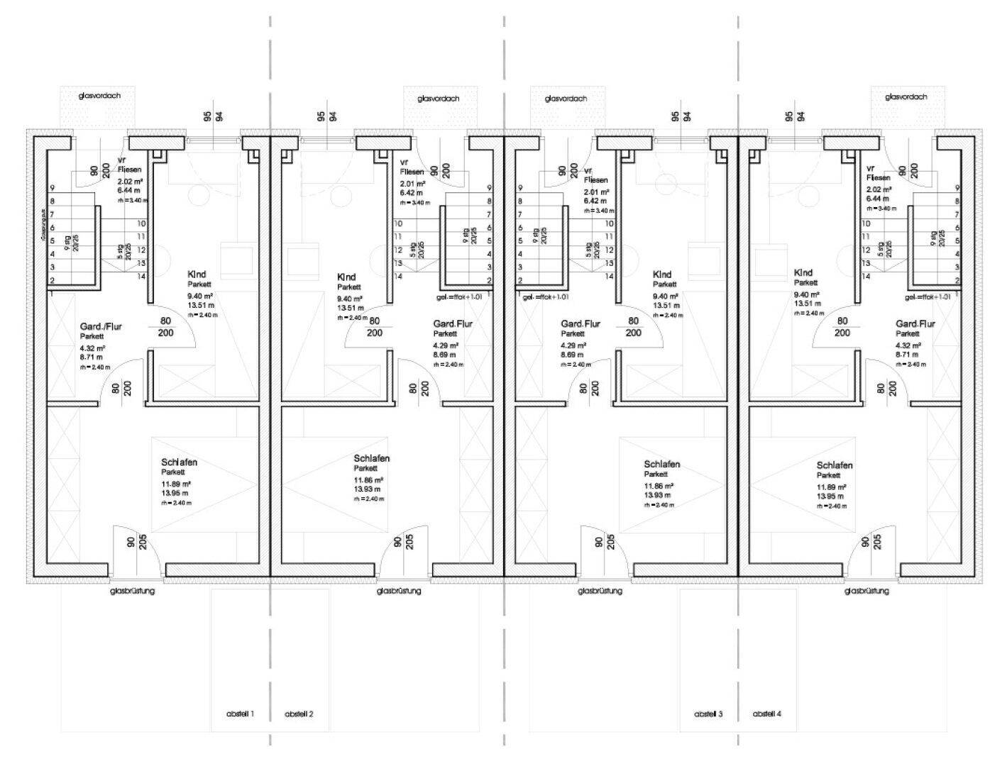 Grundrissplan des Obergeschosses mehrerer Reihenhäuser mit Schlafzimmern, Bädern und Treppenaufgängen.