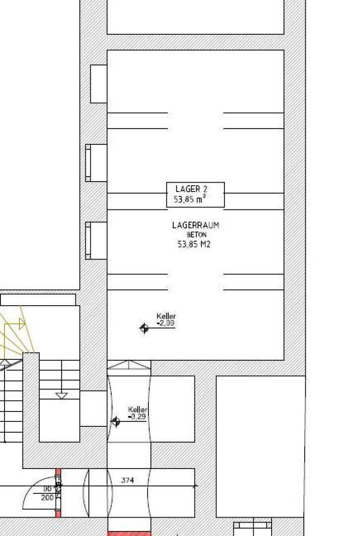 Grundrissplan zeigt Lagerflächen und Kellerbereiche mit Treppenhaus und Zugangspunkten.