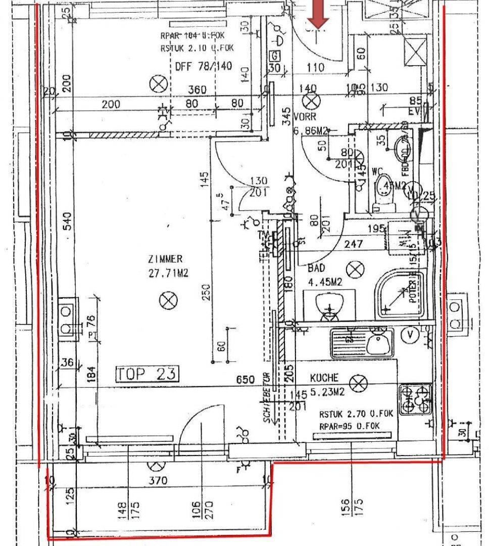 Detaillierter Grundriss der Wohnung mit Raumaufteilung, inklusive Bad, Küche und Balkon.